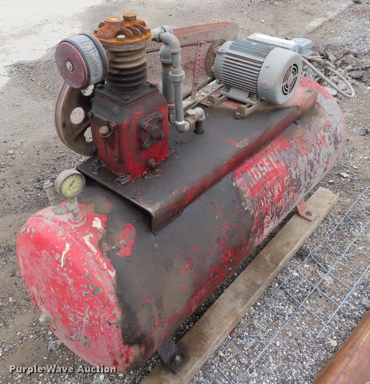 image for item DI9404 Air compressor and water tank