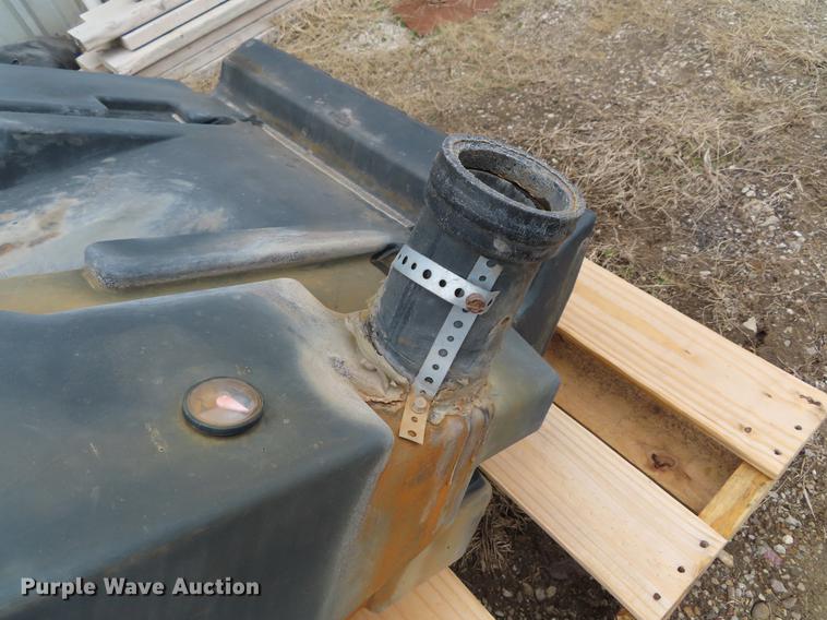 image for item DI9404 Air compressor and water tank