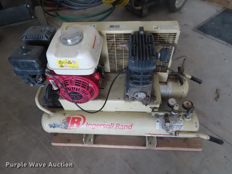 image for item DI9417 Ingersoll Rand air compressor
