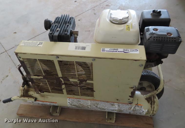 image for item DI9417 Ingersoll Rand air compressor