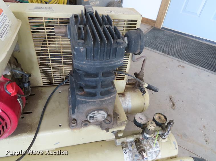image for item DI9417 Ingersoll Rand air compressor