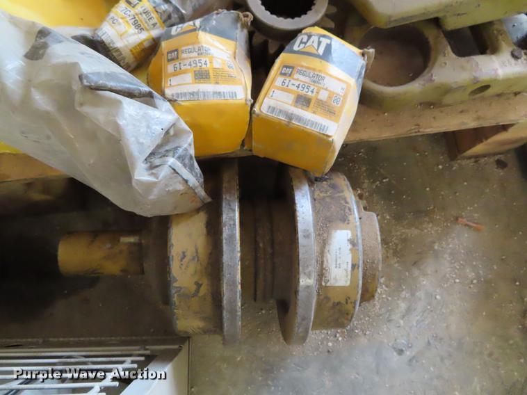 image for item DI9424 Case and Caterpillar equipment parts