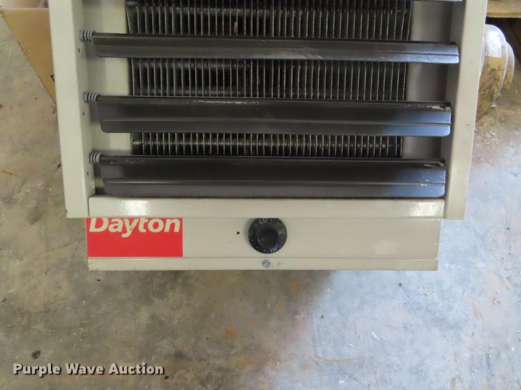 image for item DI9424 Case and Caterpillar equipment parts