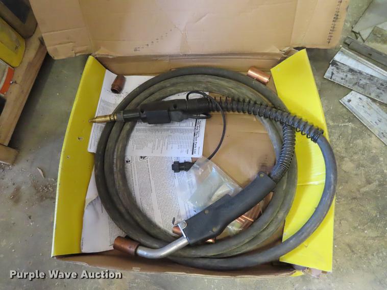 image for item DI9428 Miller 12RC wire feeder