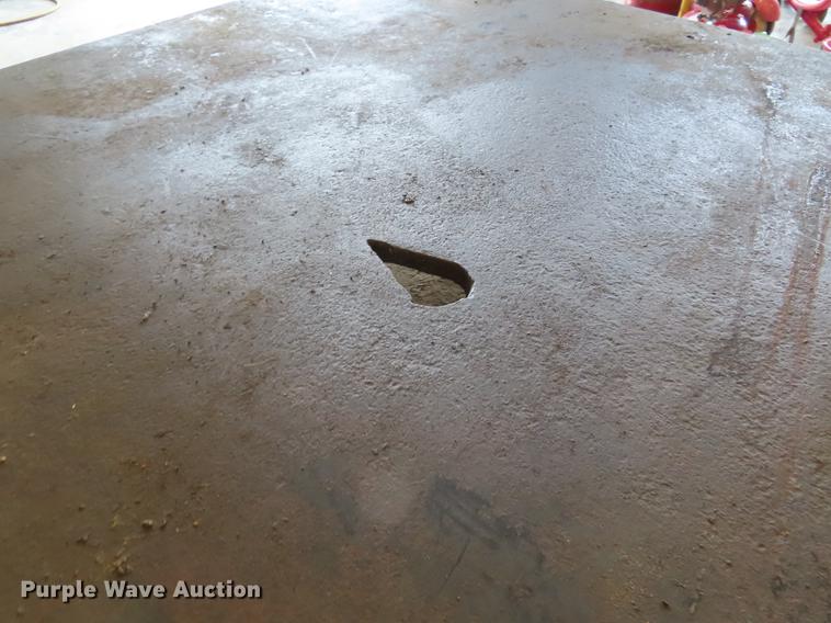 image for item DI9429 Steel work bench