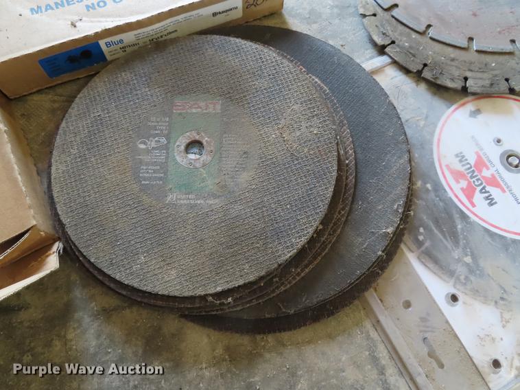 image for item DI9431 (2) Stihl chop saws