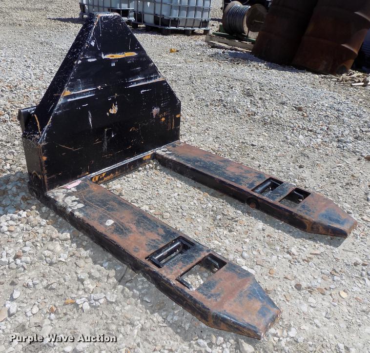 image for item DZ9669 Pallet forks