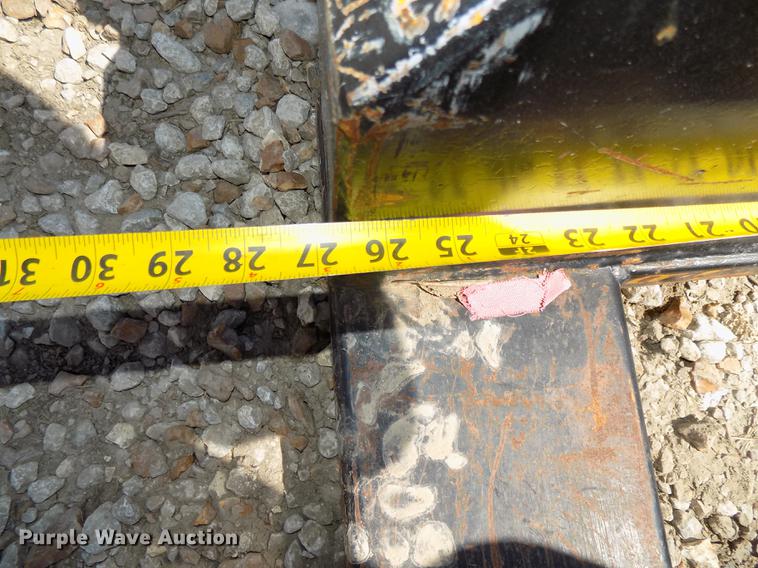 image for item DZ9669 Pallet forks