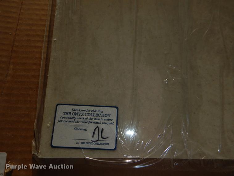 image for item EA9170 Onyx bathroom set