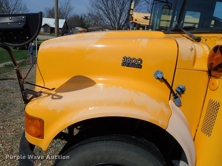 image for item EH9231 1999 International 3800 Am Tran school bus