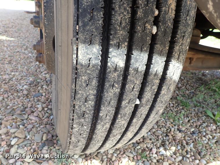 image for item EH9231 1999 International 3800 Am Tran school bus