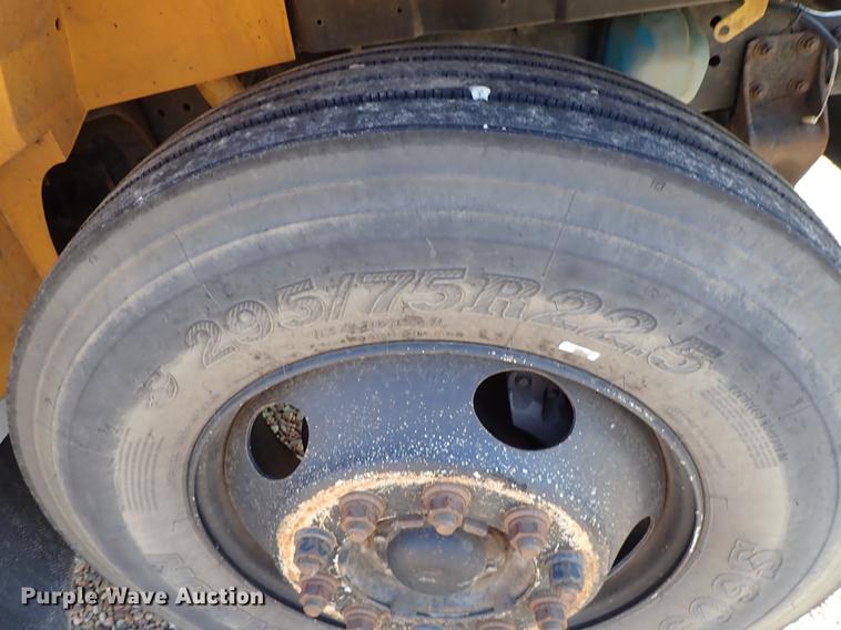 image for item EH9231 1999 International 3800 Am Tran school bus