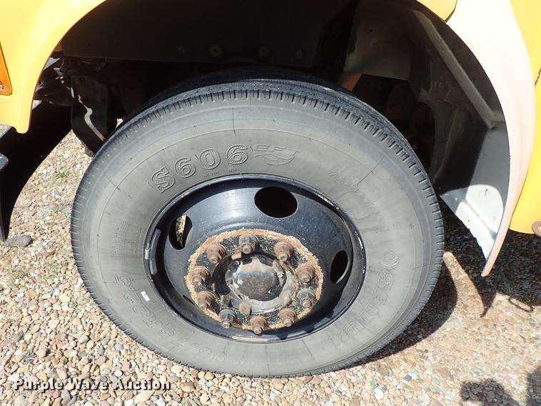 image for item EH9231 1999 International 3800 Am Tran school bus