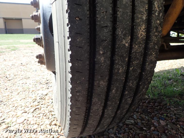 image for item EH9231 1999 International 3800 Am Tran school bus