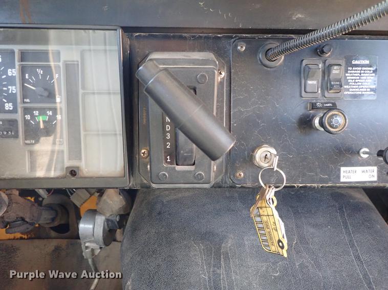 image for item EH9231 1999 International 3800 Am Tran school bus