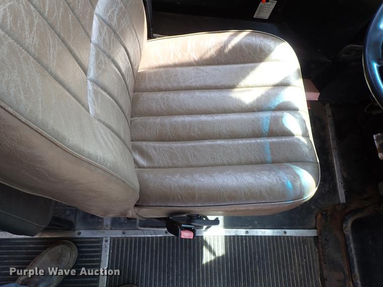 image for item EH9231 1999 International 3800 Am Tran school bus