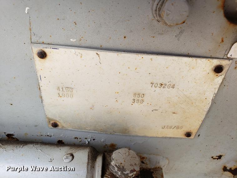 image for item EK9031 1999 Skyjack SJIII 4626 scissor lift