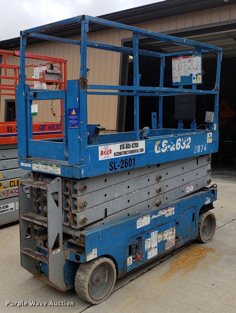 image for item EK9032 2005 Genie GS-2632 scissor lift