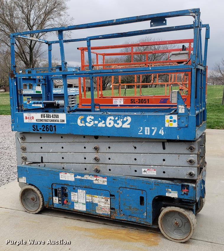 image for item EK9032 2005 Genie GS-2632 scissor lift