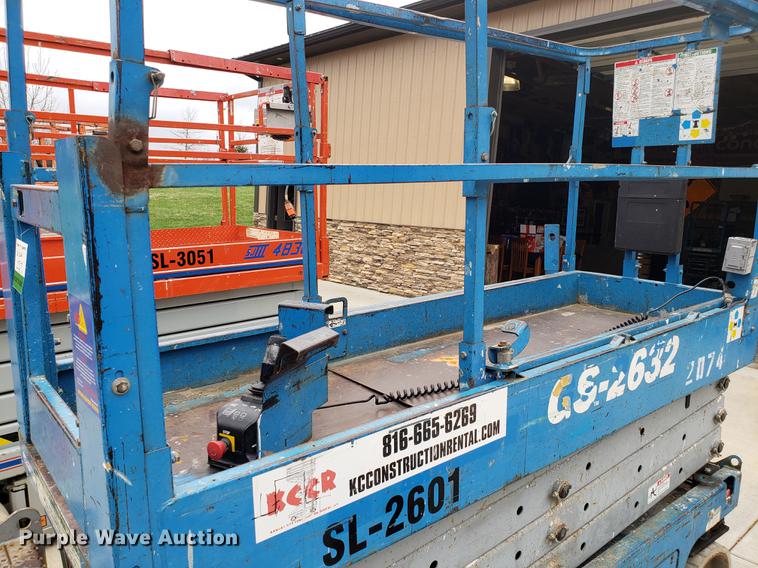 image for item EK9032 2005 Genie GS-2632 scissor lift