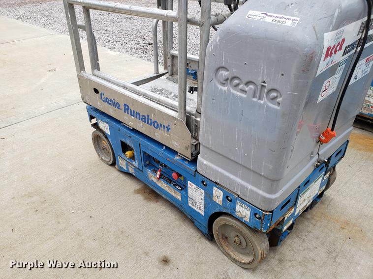 image for item EK9033 2000 Genie GR15 scissor lift