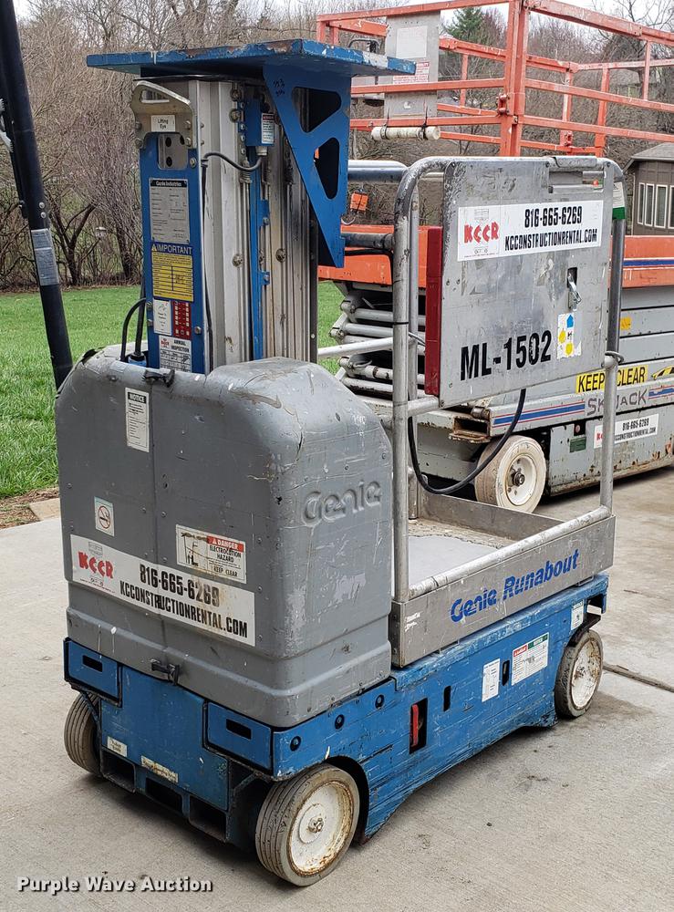 image for item EK9034 2000 Genie GR15 scissor lift