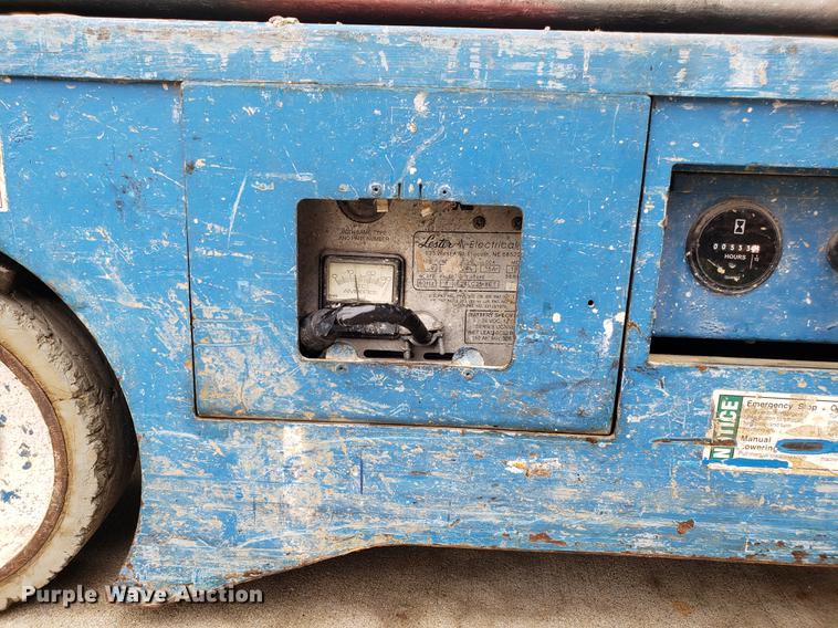 image for item EK9034 2000 Genie GR15 scissor lift