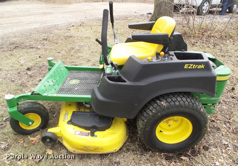 image for item EM9136 2016 John Deere Z245 ZTR lawn mower