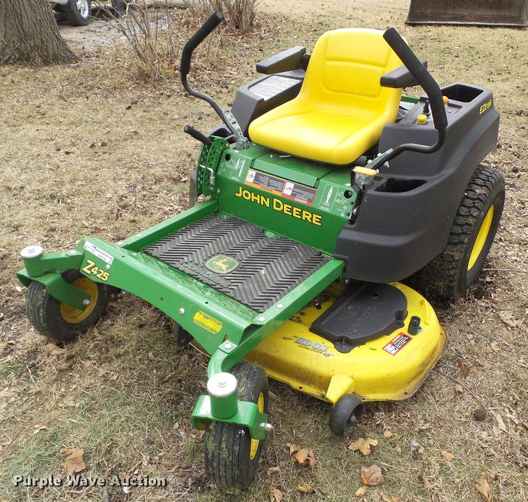 image for item EM9136 2016 John Deere Z245 ZTR lawn mower