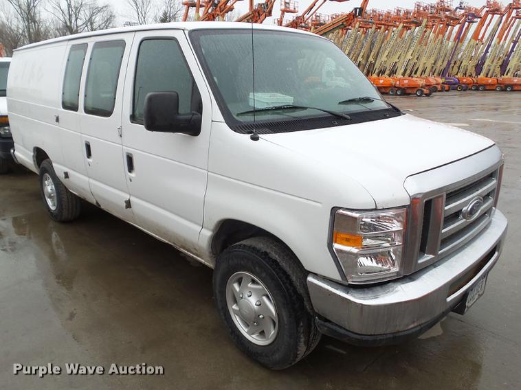 image for item EM9140 2011 Ford E350 Super Duty van