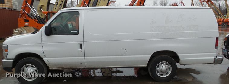 image for item EM9140 2011 Ford E350 Super Duty van