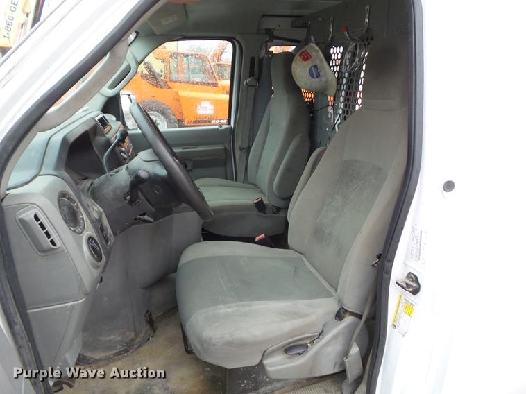 image for item EM9140 2011 Ford E350 Super Duty van