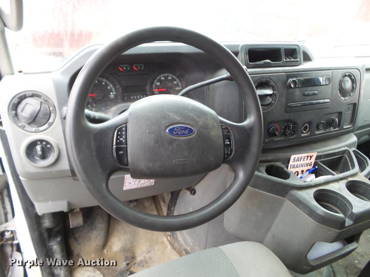 image for item EM9140 2011 Ford E350 Super Duty van