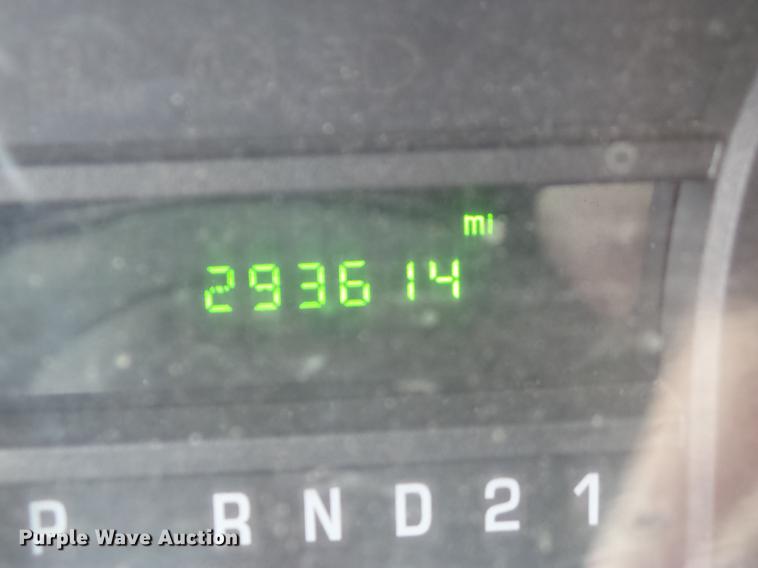 image for item EM9140 2011 Ford E350 Super Duty van