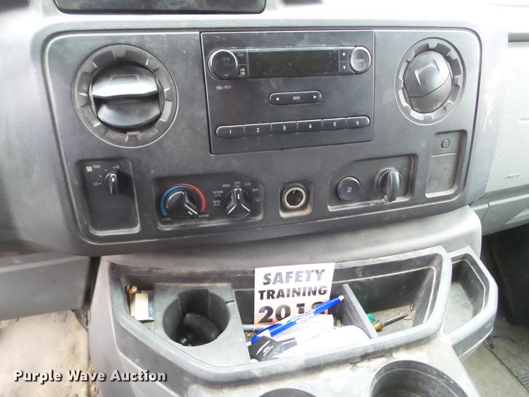 image for item EM9140 2011 Ford E350 Super Duty van