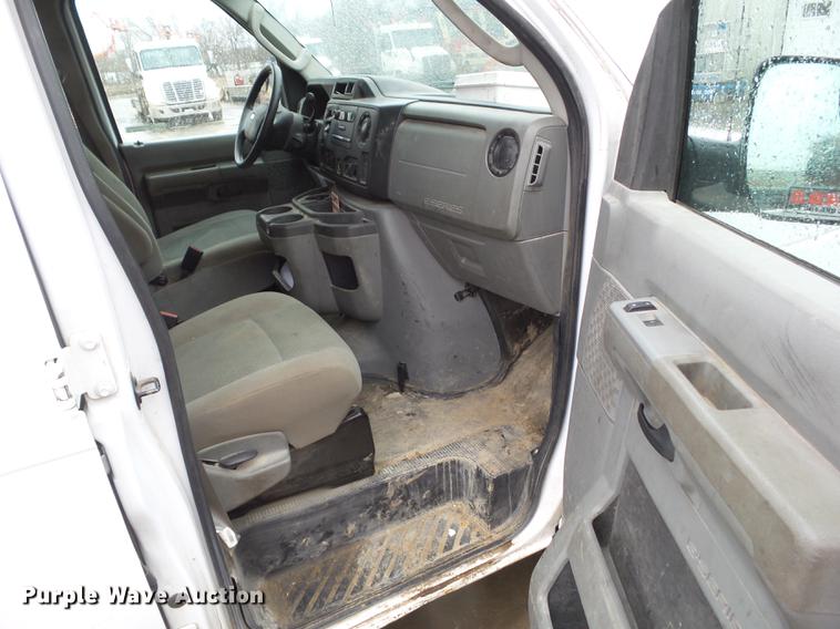 image for item EM9140 2011 Ford E350 Super Duty van