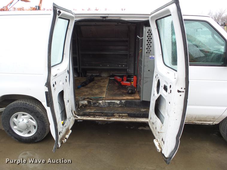 image for item EM9140 2011 Ford E350 Super Duty van