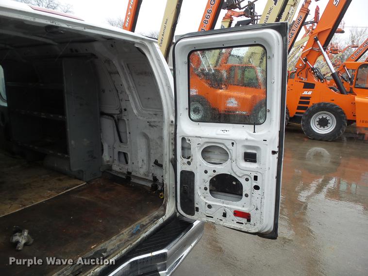 image for item EM9140 2011 Ford E350 Super Duty van