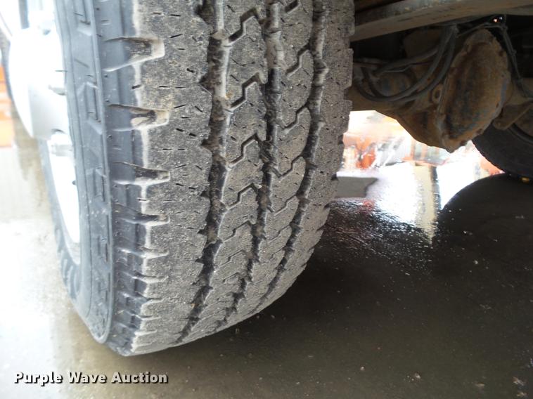 image for item EM9140 2011 Ford E350 Super Duty van