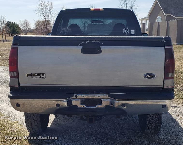 image for item EN9816 1999 Ford F250 Super Duty pickup truck