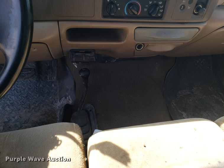 image for item EN9816 1999 Ford F250 Super Duty pickup truck