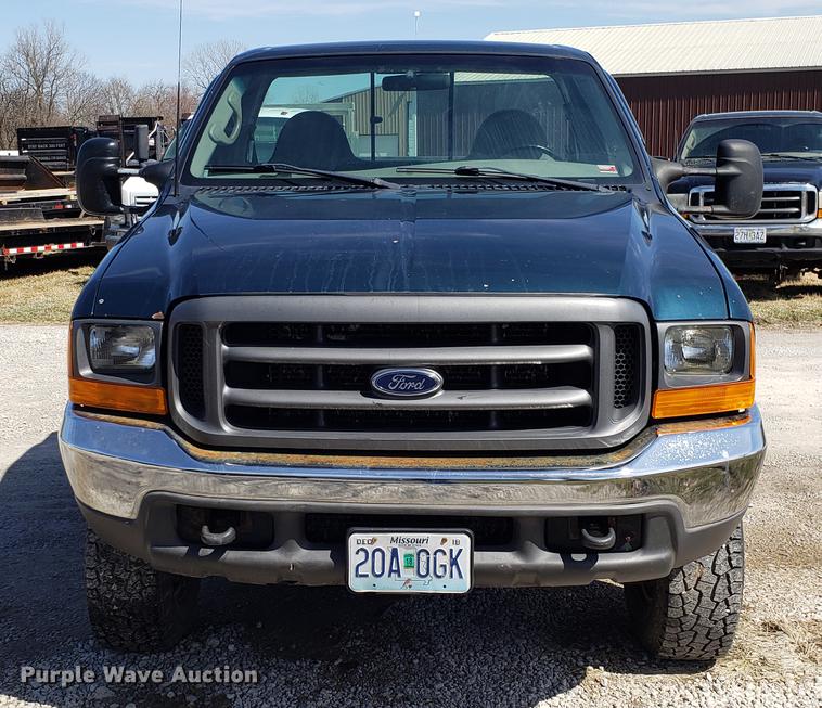 image for item EN9817 1999 Ford F250 Super Duty pickup truck