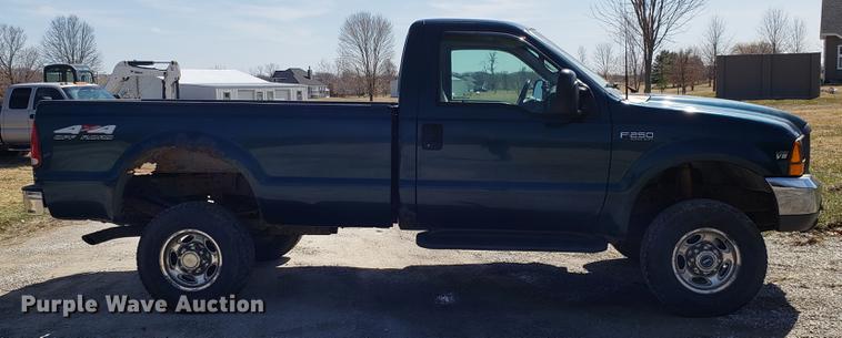 image for item EN9817 1999 Ford F250 Super Duty pickup truck