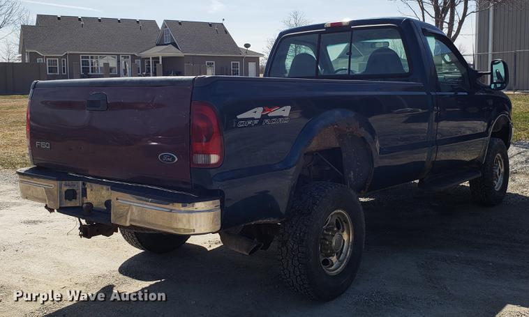 image for item EN9817 1999 Ford F250 Super Duty pickup truck