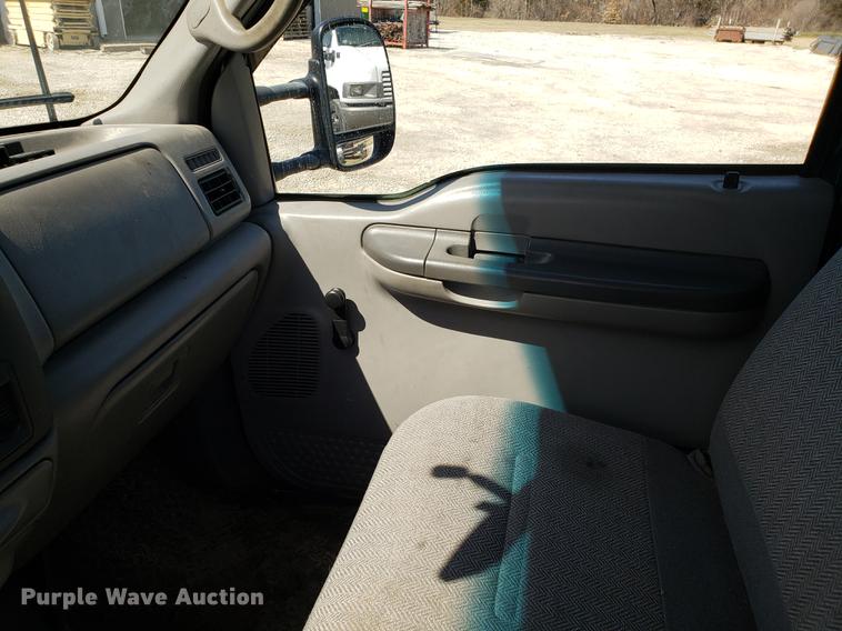 image for item EN9817 1999 Ford F250 Super Duty pickup truck