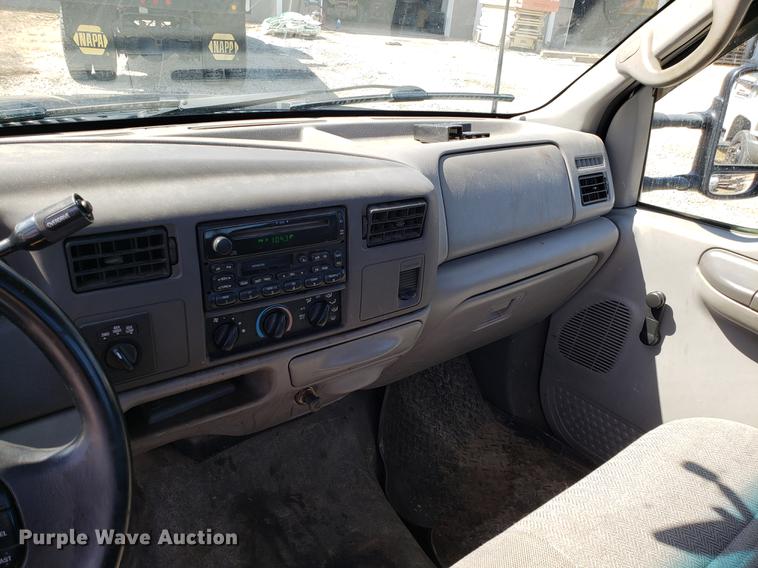 image for item EN9817 1999 Ford F250 Super Duty pickup truck