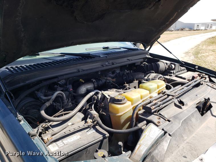 image for item EN9817 1999 Ford F250 Super Duty pickup truck