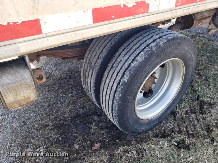 image for item EN9818 2003 GMC C4500 flatbed truck