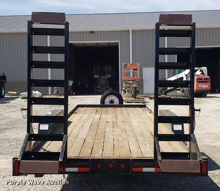 image for item EN9819 2008 Towmaster utility trailer