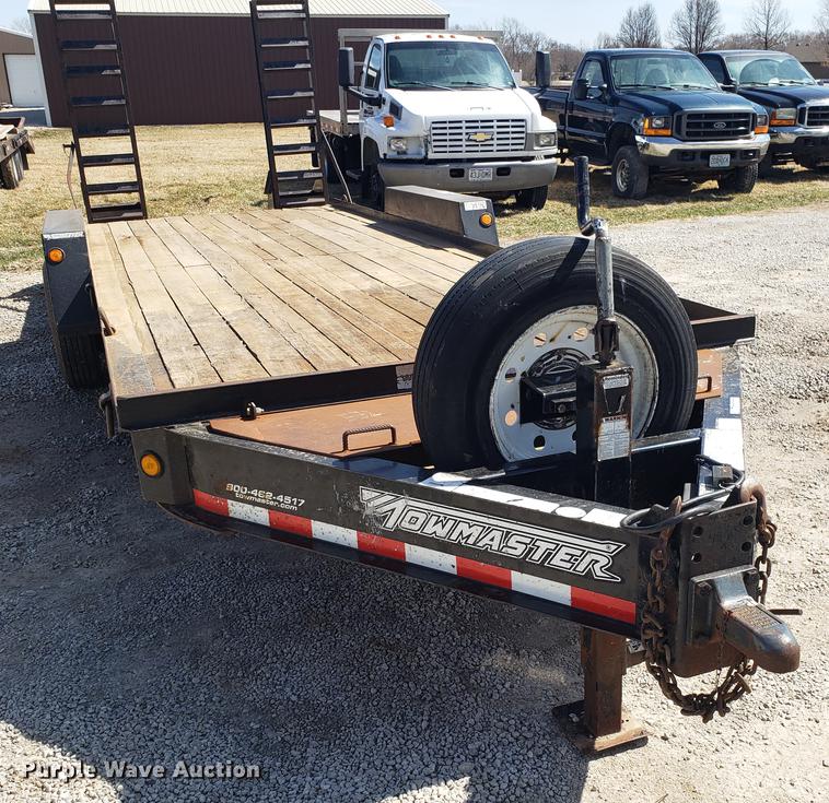 image for item EN9819 2008 Towmaster utility trailer